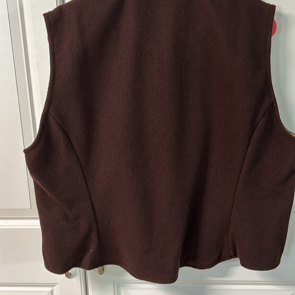 SCHAEFER 3 ladies wool vest’s Black,Red& Grey.  1 for $75 or 3 for $225. Firm - Picture 12 of 16